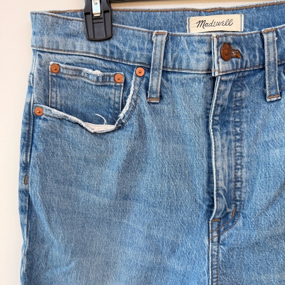 Madewell Women's Classic Straight Jean - Picture 10 of 15